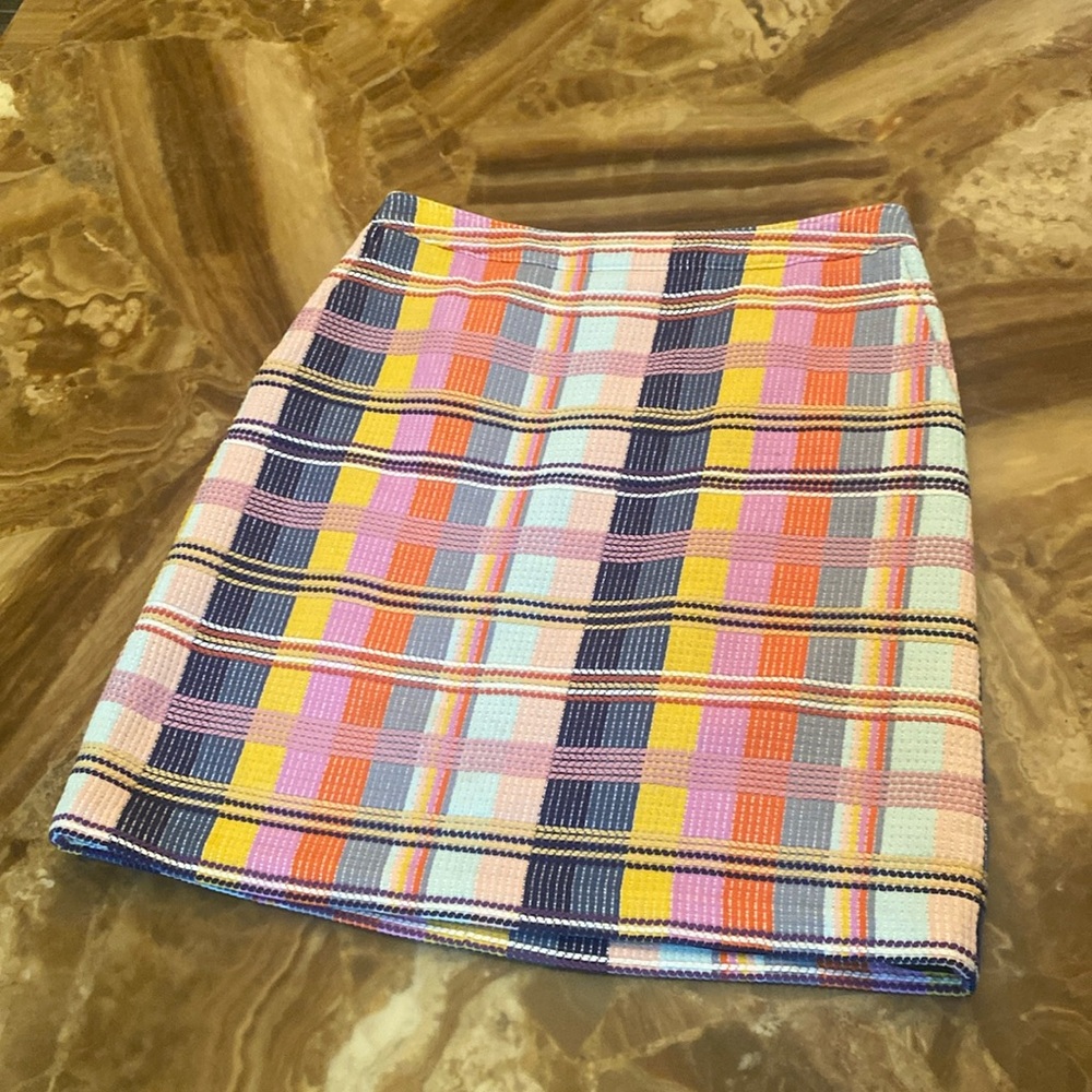 Halogen pocketed skirt